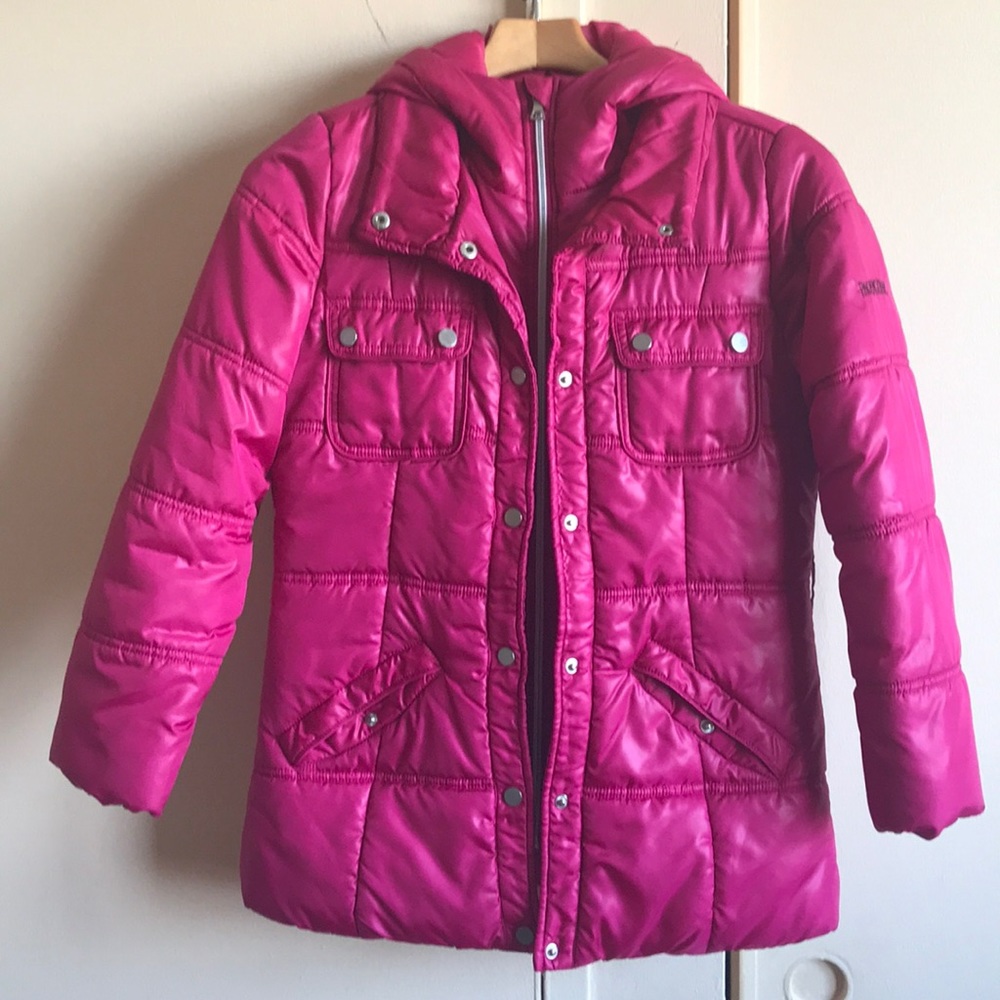 A pink jacket - Picture 2 of 9